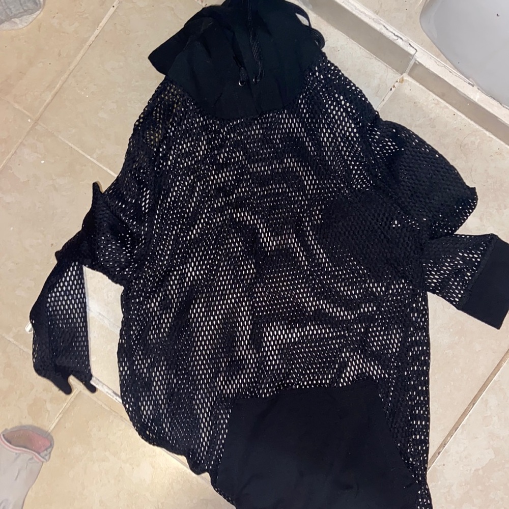 Mesh workout sweater